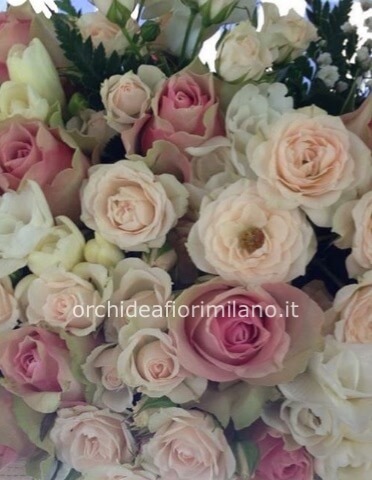 bouquet misto tonalità chiare