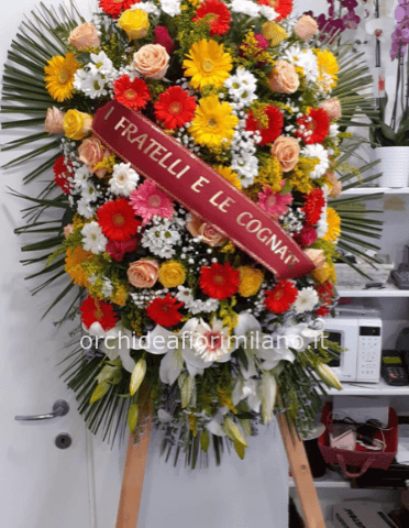 Cuscino primavera con fiori misti colorati, nastro).