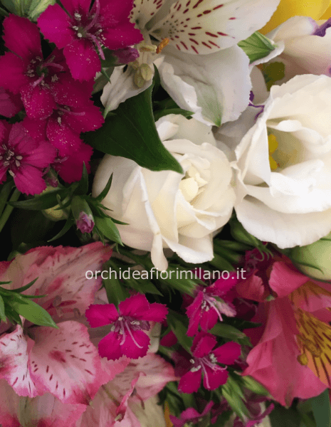 Mazzo alto misto fiorì di stagione 