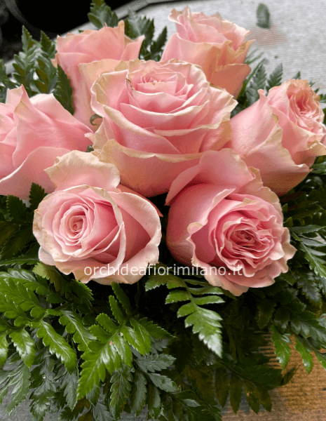 Centrotavola di rose colore a scelta